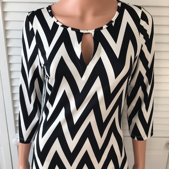JB By Julie Brown Maggie Long-Sleeve Chevron Stretch-Knit Dress Size Small - Picture 2 of 9